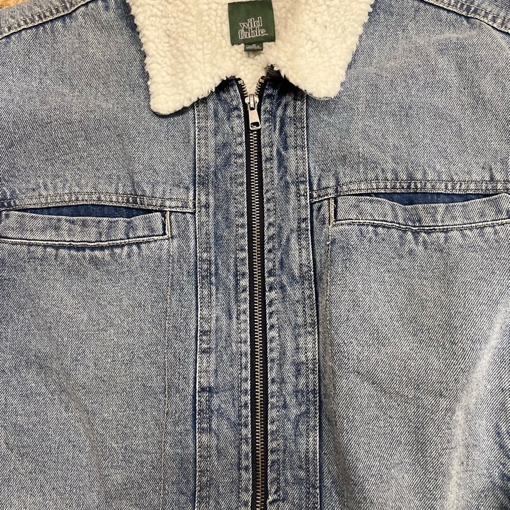Wild Fable Blue Denim Jacket with Sherpa Collar size Medium - Picture 3 of 3